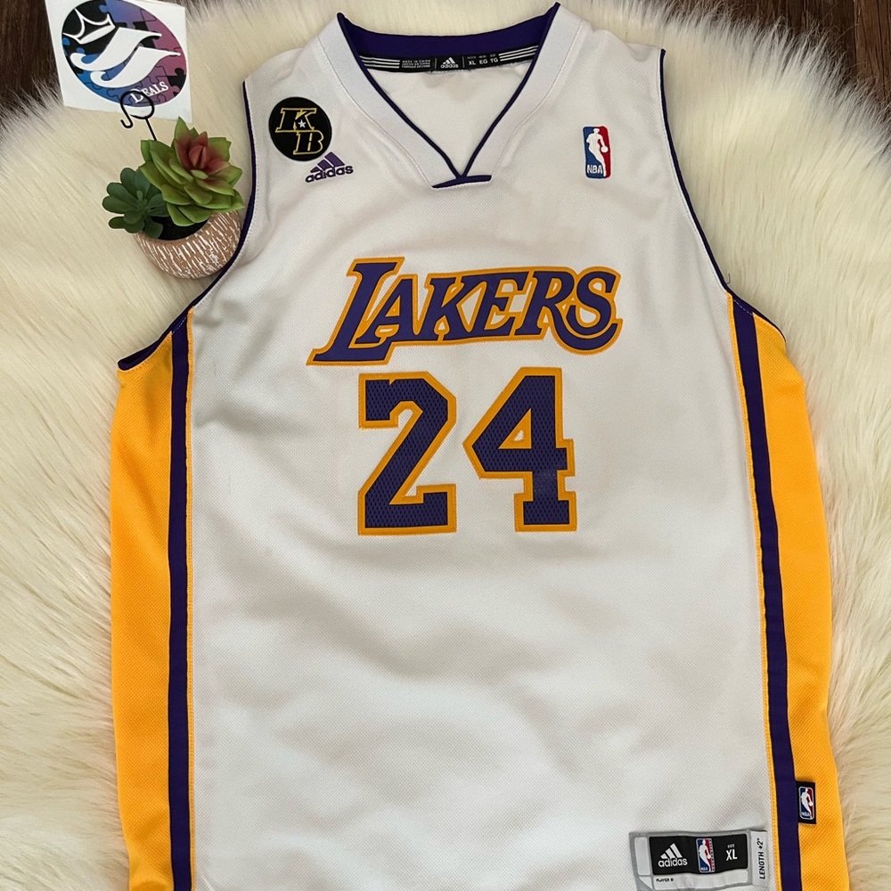 Lakers Kobe #24 Jersey XL youth L Womens